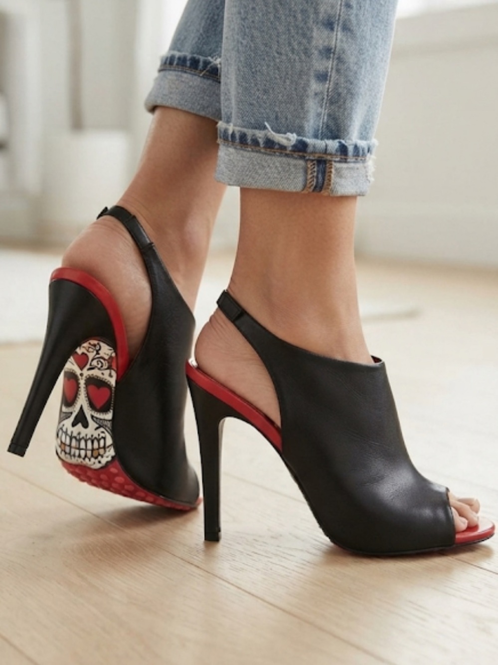 TAYLOR SAYS Paige Black Leather Peep Toe Pumps Size 9 1/2